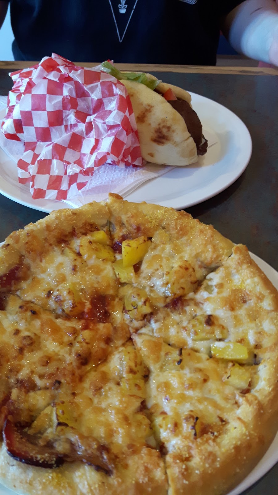 GPs Donair and Pizza | 3009 Gosworth Rd, Victoria, BC V8T 3C8, Canada | Phone: (778) 432-0606