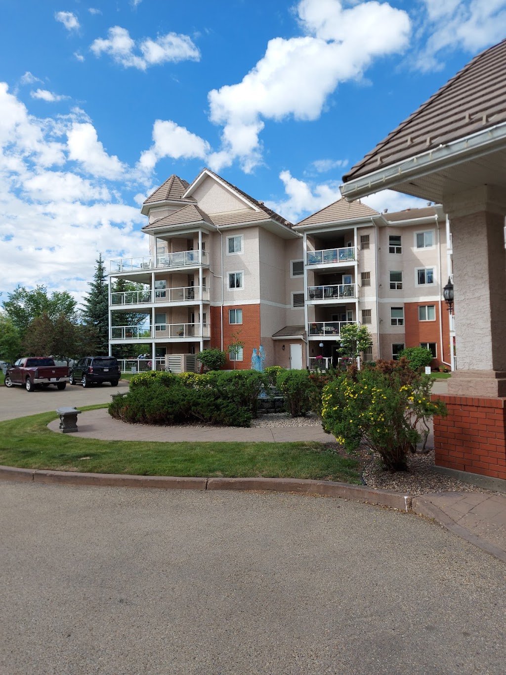 River Grande Condo | 9008 99 Ave NW #228, Edmonton, AB T5H 4M6, Canada | Phone: (780) 428-4158