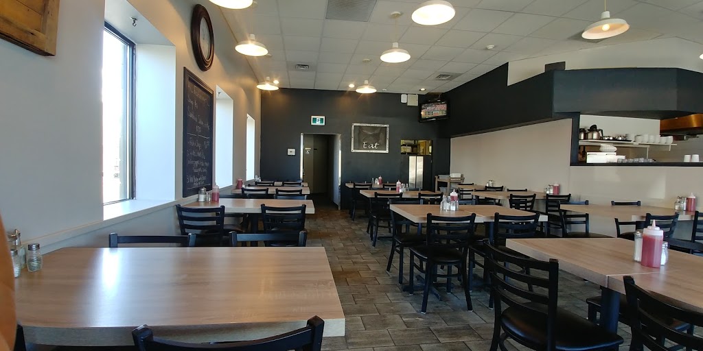 Cindys Restaurant | 15 Capella Ct, Nepean, ON K2E 7X1, Canada | Phone: (613) 727-9362