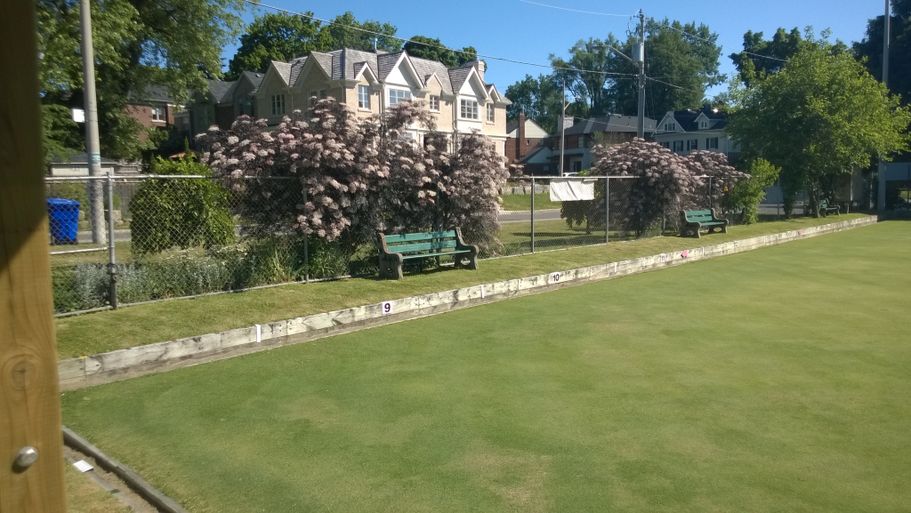 Leaside Lawn Bowling Club | 190 Hanna Rd, Toronto, ON M4G 4G8, Canada | Phone: (416) 483-1418