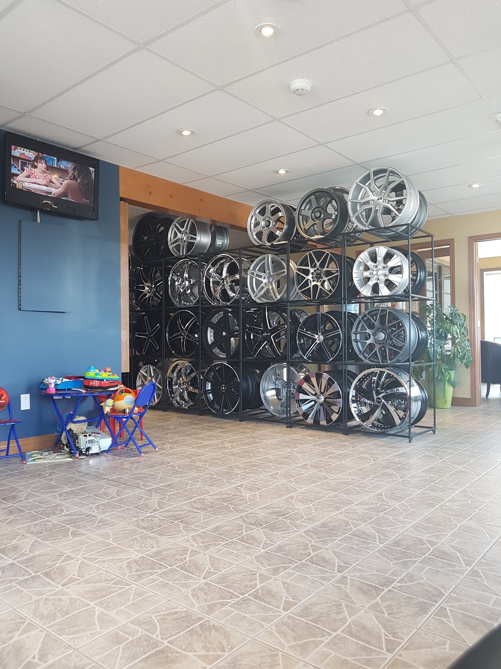 Point S - Rond Point Alignment | 466 Rue Saint Calixte, Plessisville, QC G6L 3B9, Canada | Phone: (819) 362-6060