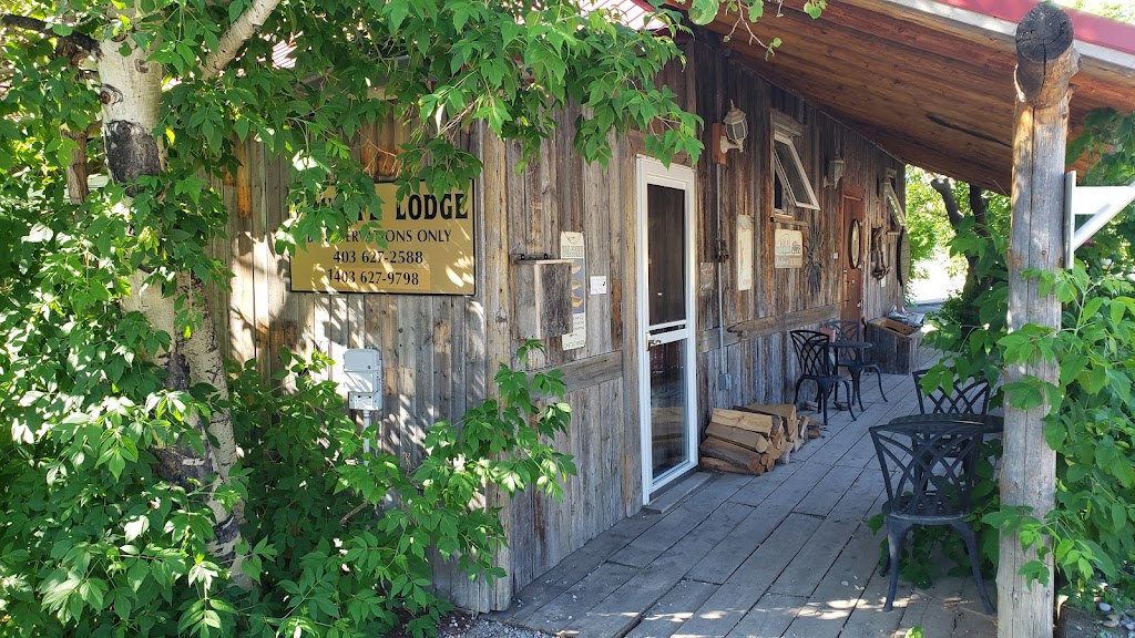 Stellas Inn | 731 1st ave, Beaver Mines, AB T0K 1W0, Canada | Phone: (403) 627-9798