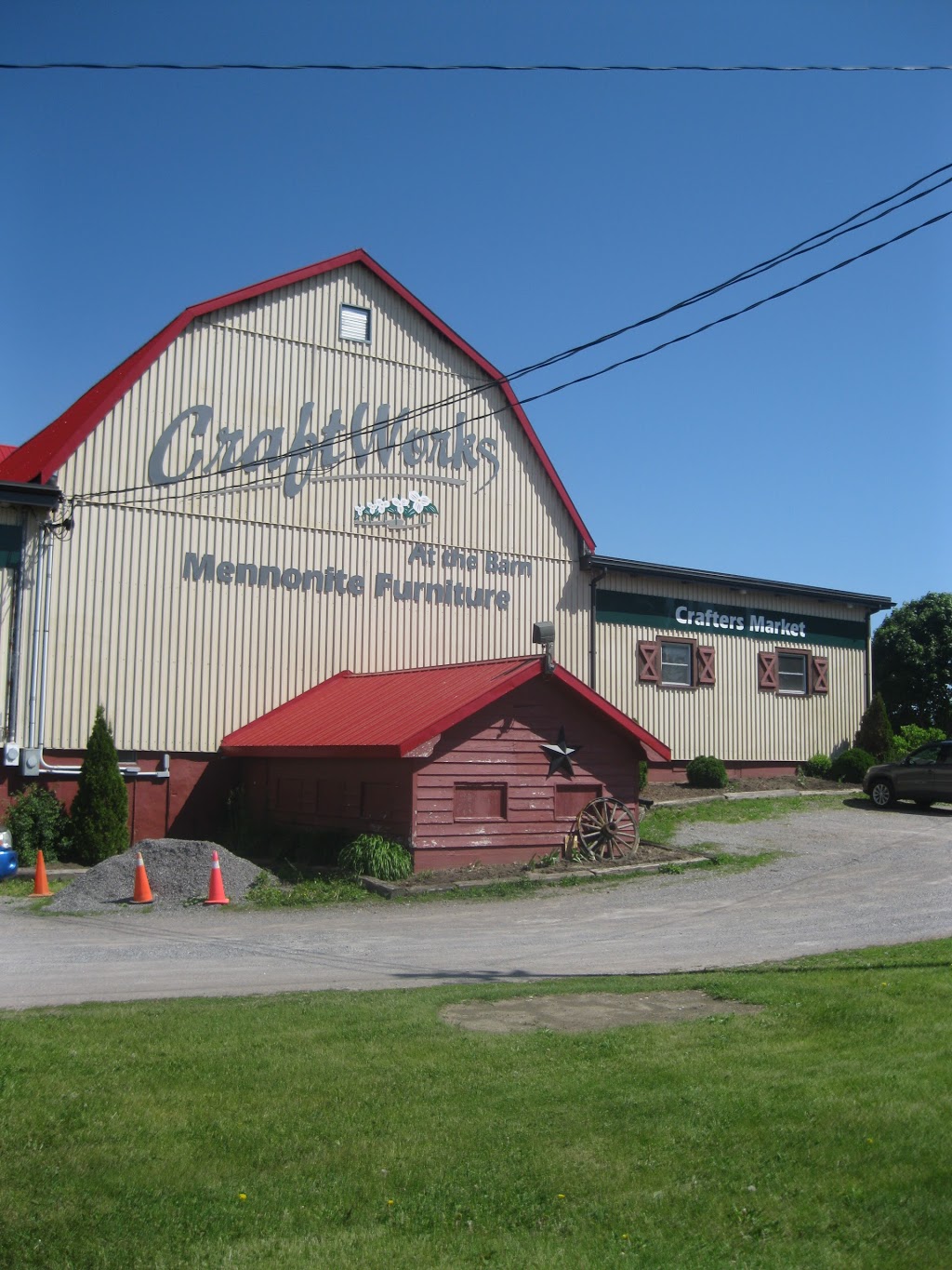 CraftWorks and Antiques At The Barn | 124 Lindsay Rd, Selwyn, ON K9J 0C5, Canada | Phone: (705) 750-1010