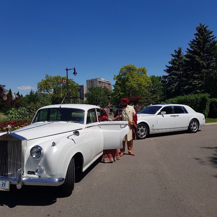 Rolls Royce Classic Limos | 1579 Applewood Rd, Mississauga, ON L5E 2M2, Canada | Phone: (647) 995-7725