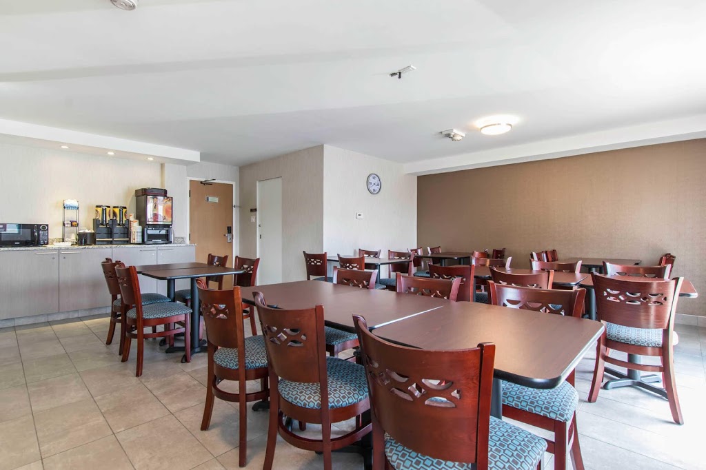 Comfort Inn | 6255 Rue Corbeil, Trois-Rivières, QC G8Z 4P9, Canada | Phone: (819) 371-3566