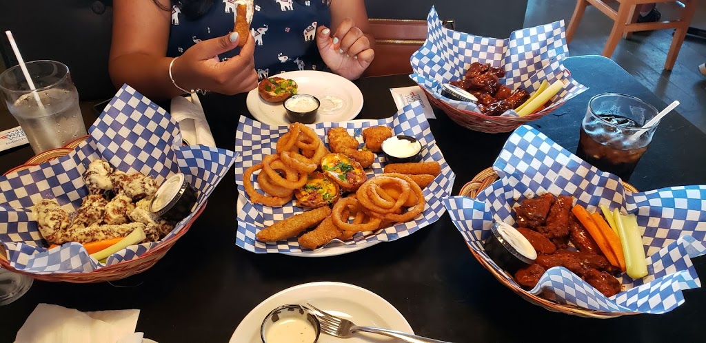 Wild Wing | 6015 Steeles Ave E, Scarborough, ON M1V 5P7, Canada | Phone: (416) 293-9464