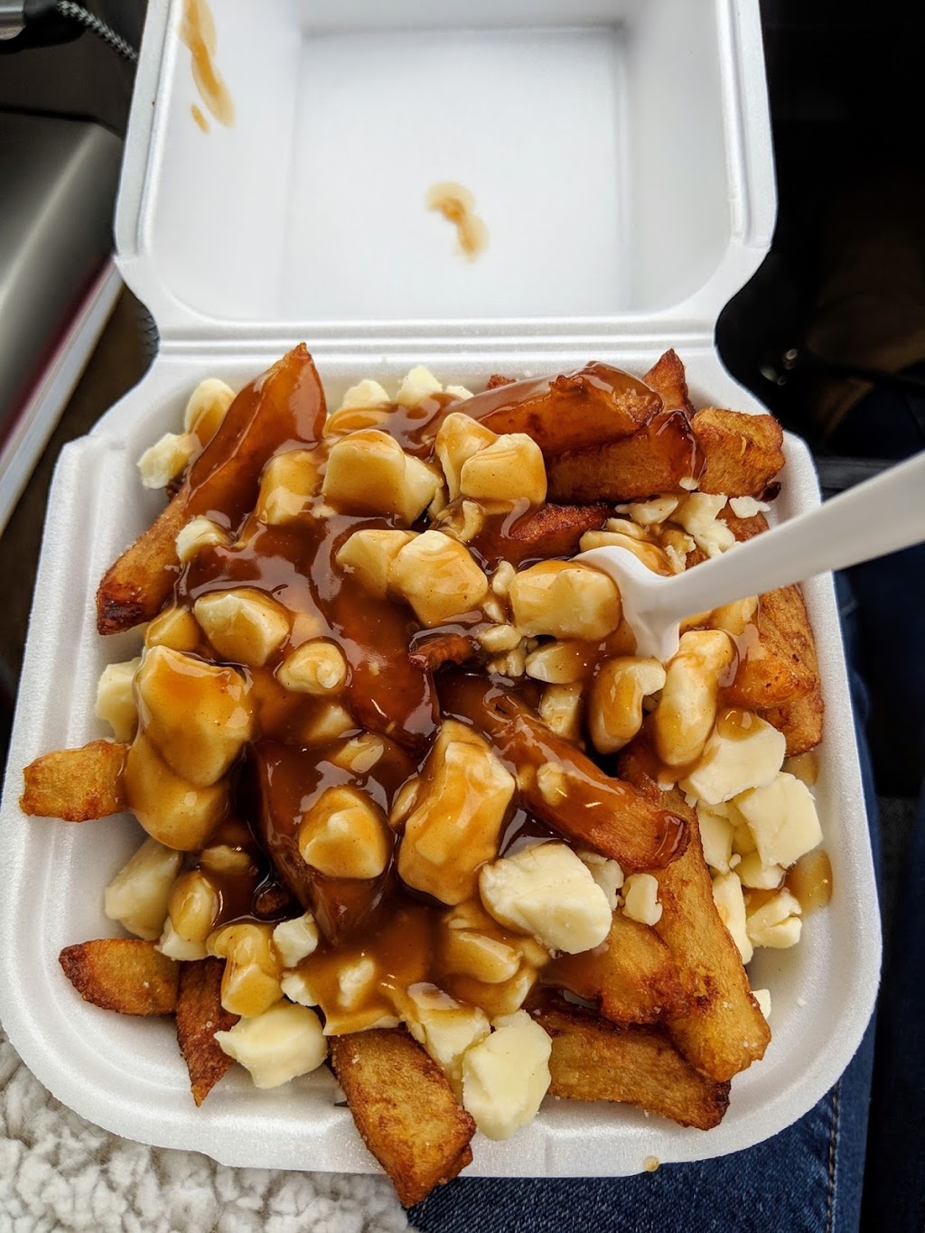 The Hot Potato | 654 Notre Dame St, Embrun, ON K0A 1W1, Canada | Phone: (613) 715-0778