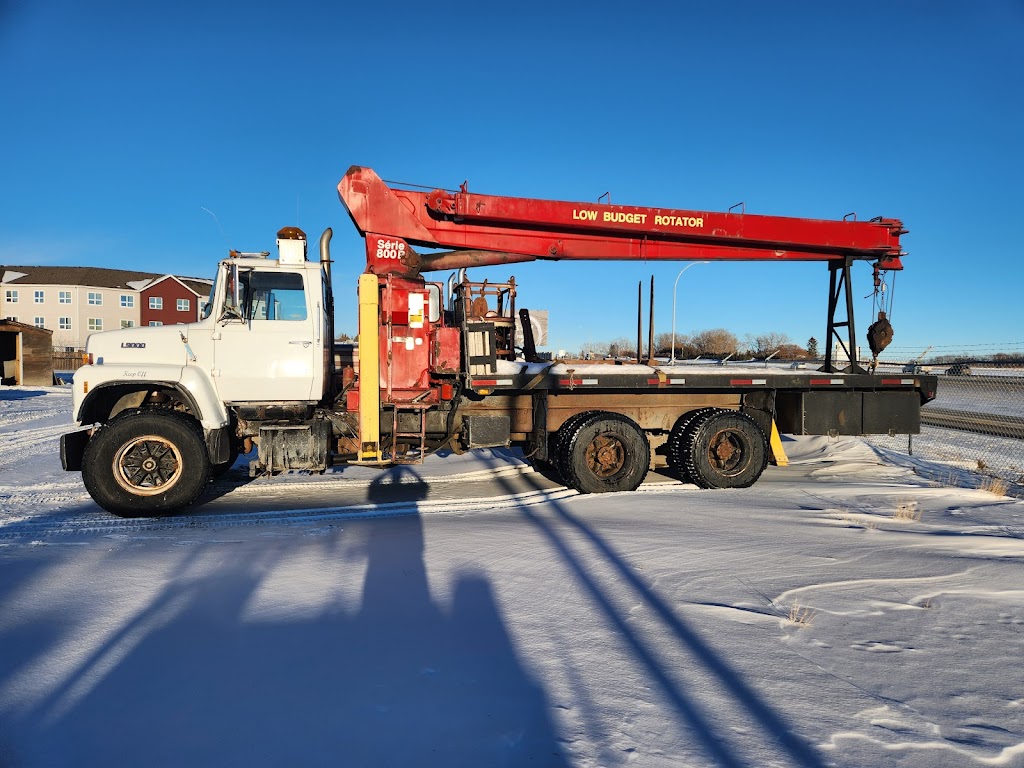 Highway 2 Heavy Wrecker & Deck Service | 3208 52 Ave, Innisfail, AB T4G 1E2, Canada | Phone: (403) 988-8833