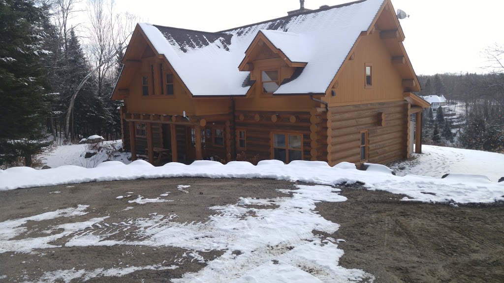 Chalet 17 Orignal | 13 Chemin du Merle, Mille-Isles, QC J0R 1A0, Canada | Phone: (514) 699-9999