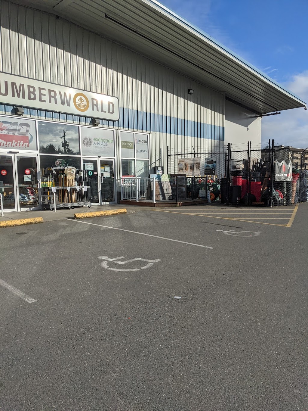 Lumberworld | 3955 Quadra St, Victoria, BC V8X 1J7, Canada | Phone: (250) 479-7151