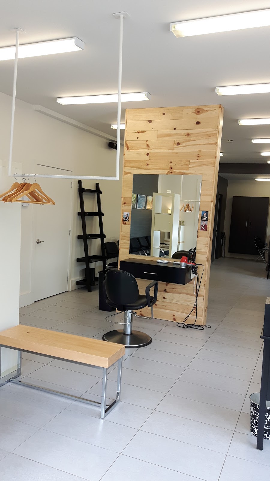 Coiffure umano | 1900 1re Ave, Québec, QC G1L 3M2, Canada | Phone: (418) 914-1320