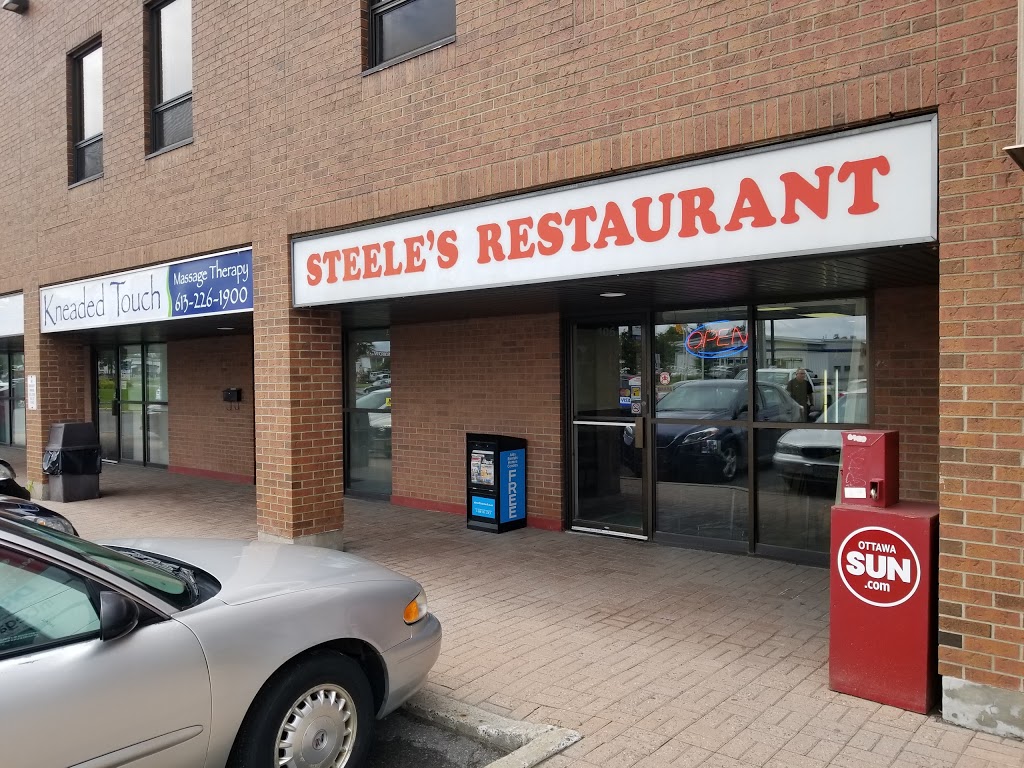 Steeles Restaurant | 1900 Merivale Rd, Nepean, ON K2G 4N4, Canada | Phone: (613) 723-7771