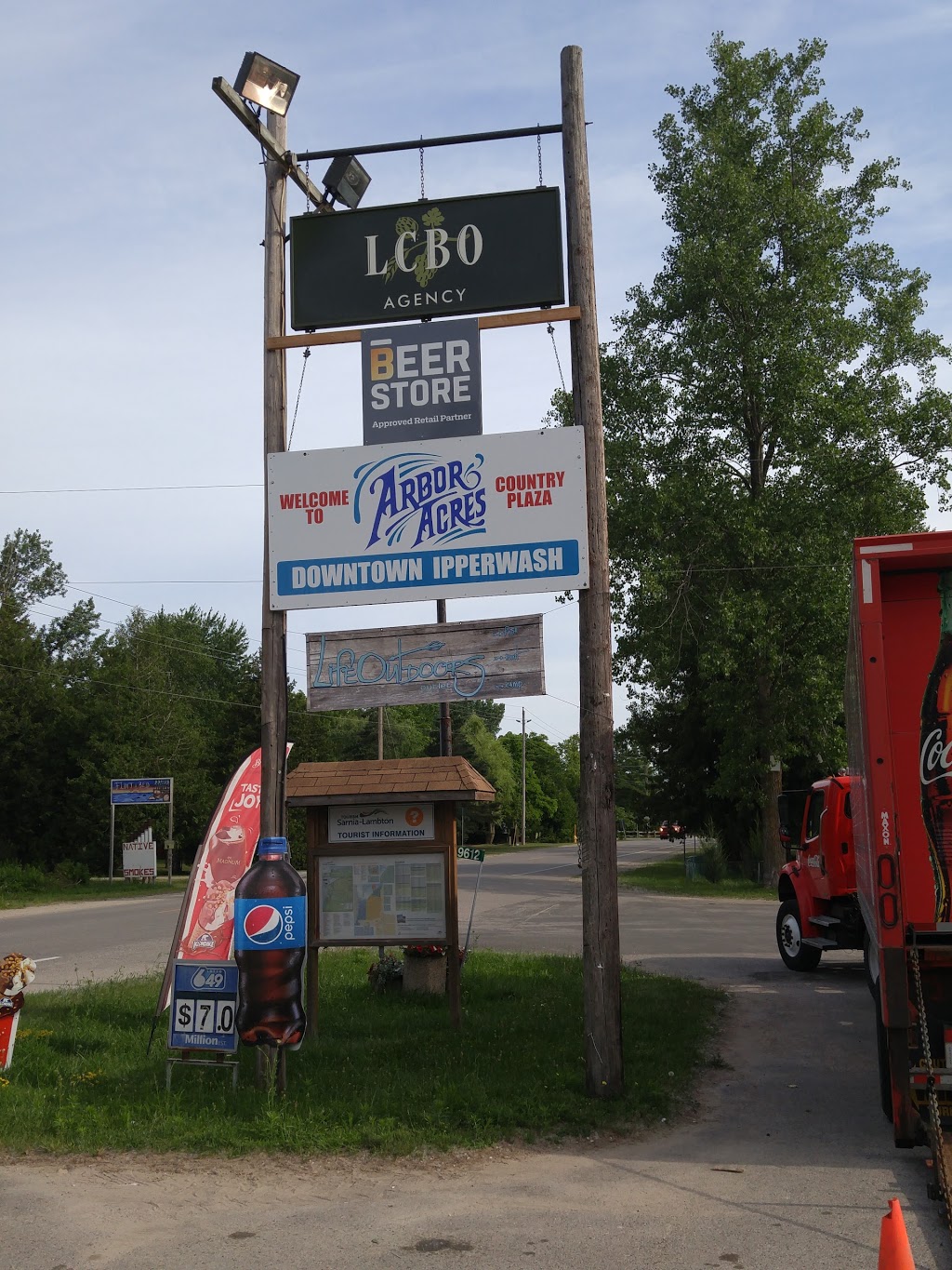 Arbor Acres Plaza | 9612 W Ipperwash Rd, Lambton Shores, ON N0N 1J2, Canada | Phone: (519) 786-6350