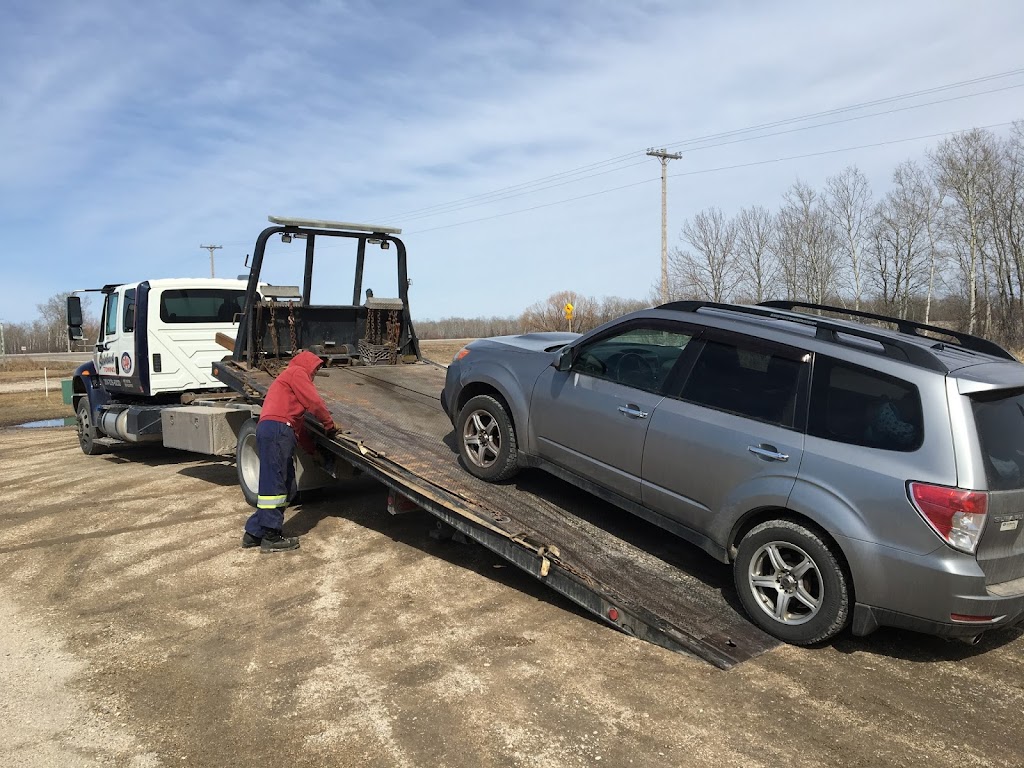 Steinbach Towing | 958 Main St, Steinbach, MB R5G 1Z9, Canada | Phone: (204) 326-0206