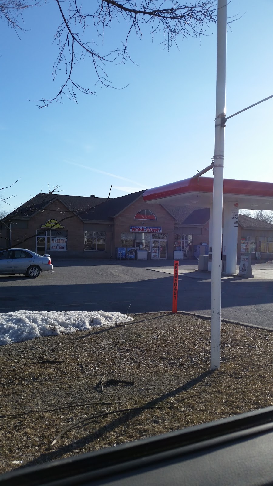 Petro-Canada | 3237 Route Harwood, Vaudreuil-Dorion, QC J7V 8P2, Canada | Phone: (450) 458-5959