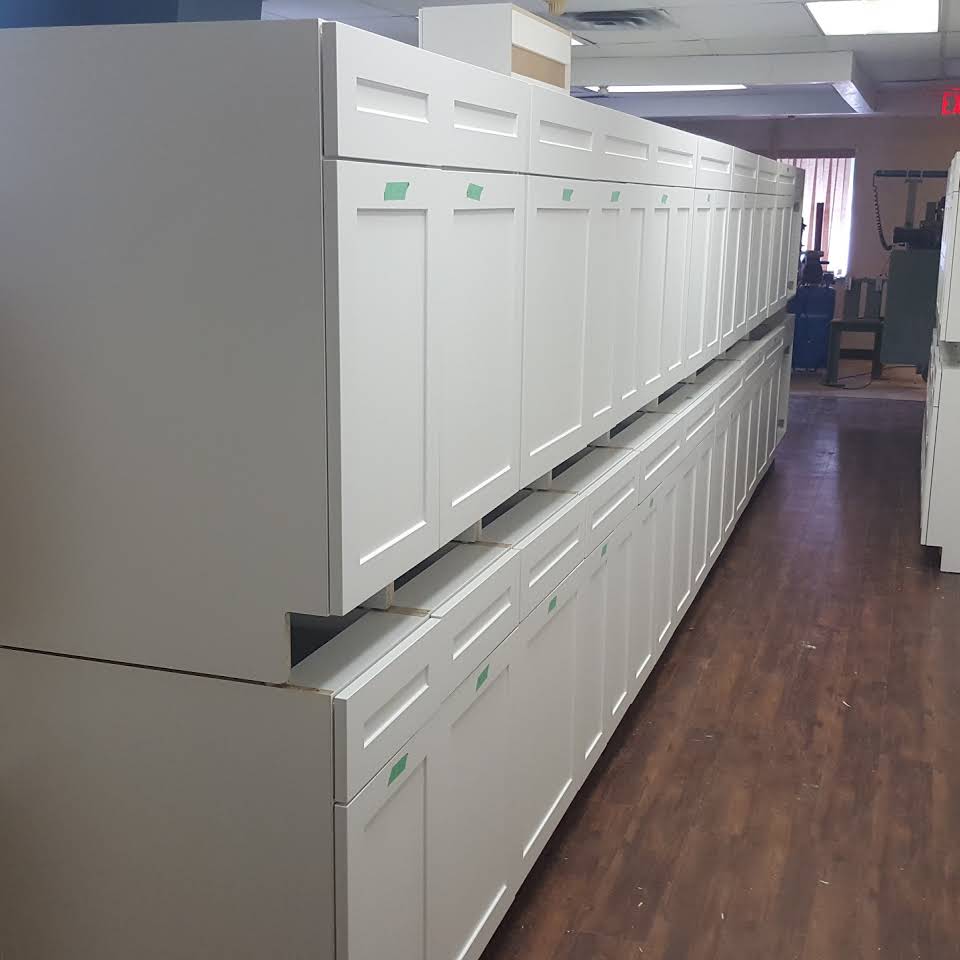 Queen Cabinets | 122 Queen St N, Tilbury, ON N0P 2L0, Canada | Phone: (519) 253-4851