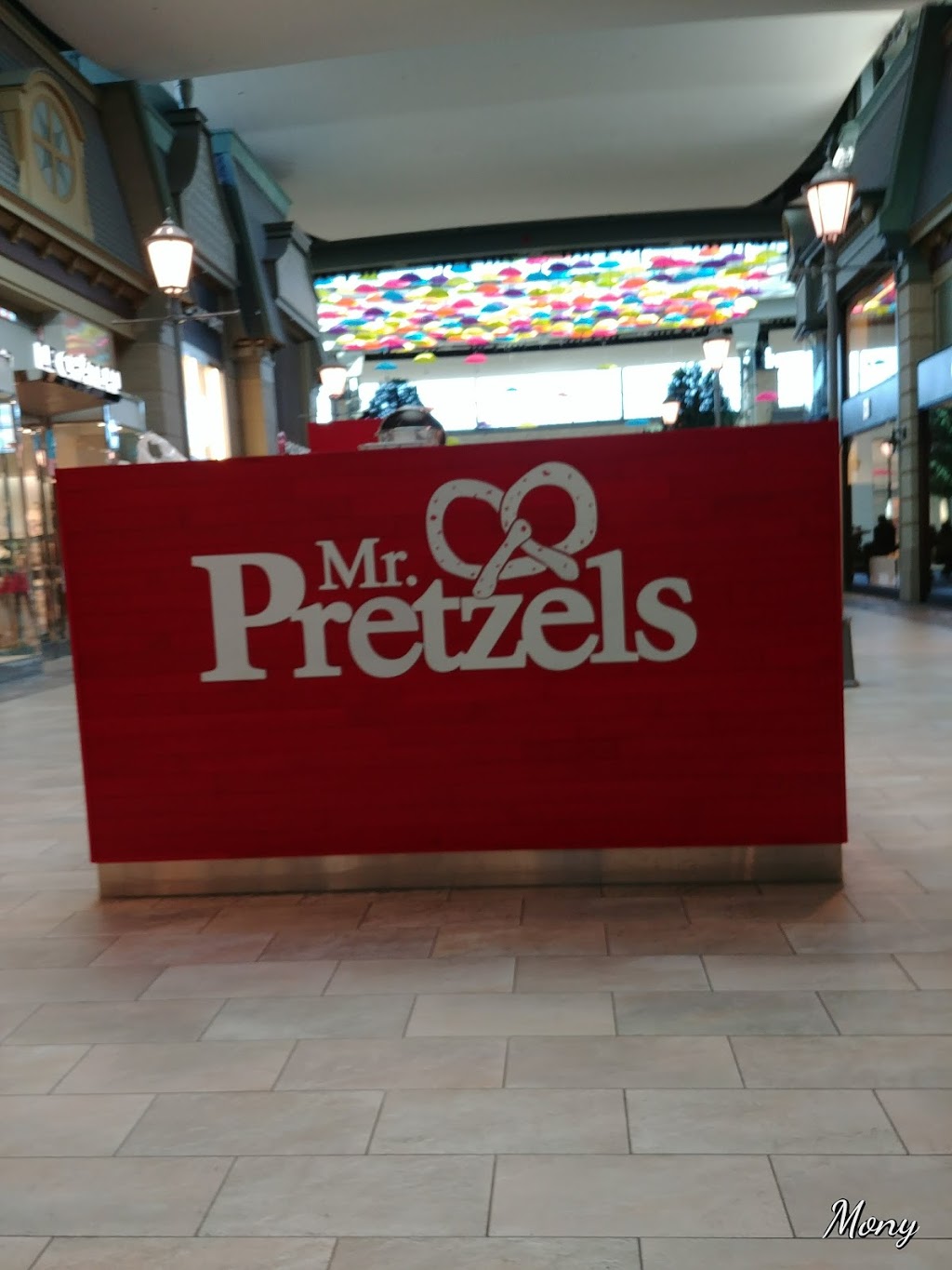 Mr. Pretzels | 3035 Boulevard le Carrefour, Laval, QC H7T 1C8, Canada