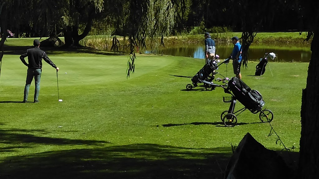 Club de golf Les Cèdres | 669 Rue Coupland, Granby, QC J2H 0P7, Canada | Phone: (450) 372-0167