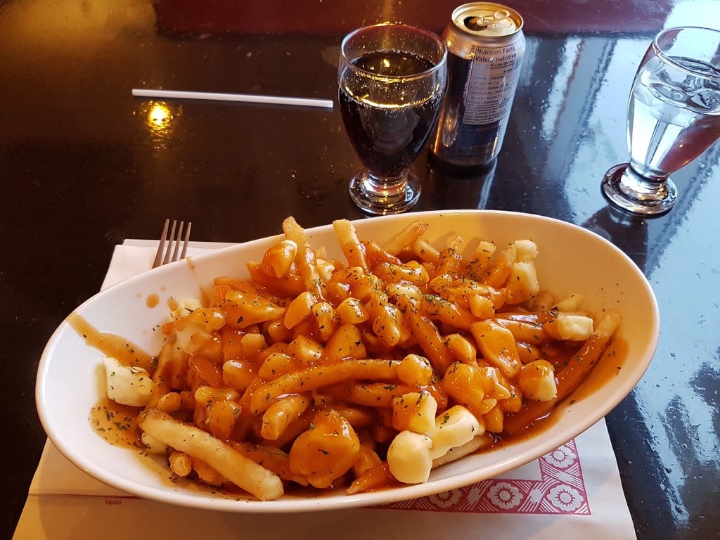 Restaurant Salut Québec | 685 Rue Martel, Richelieu, QC J3L 5R6, Canada | Phone: (450) 403-6229