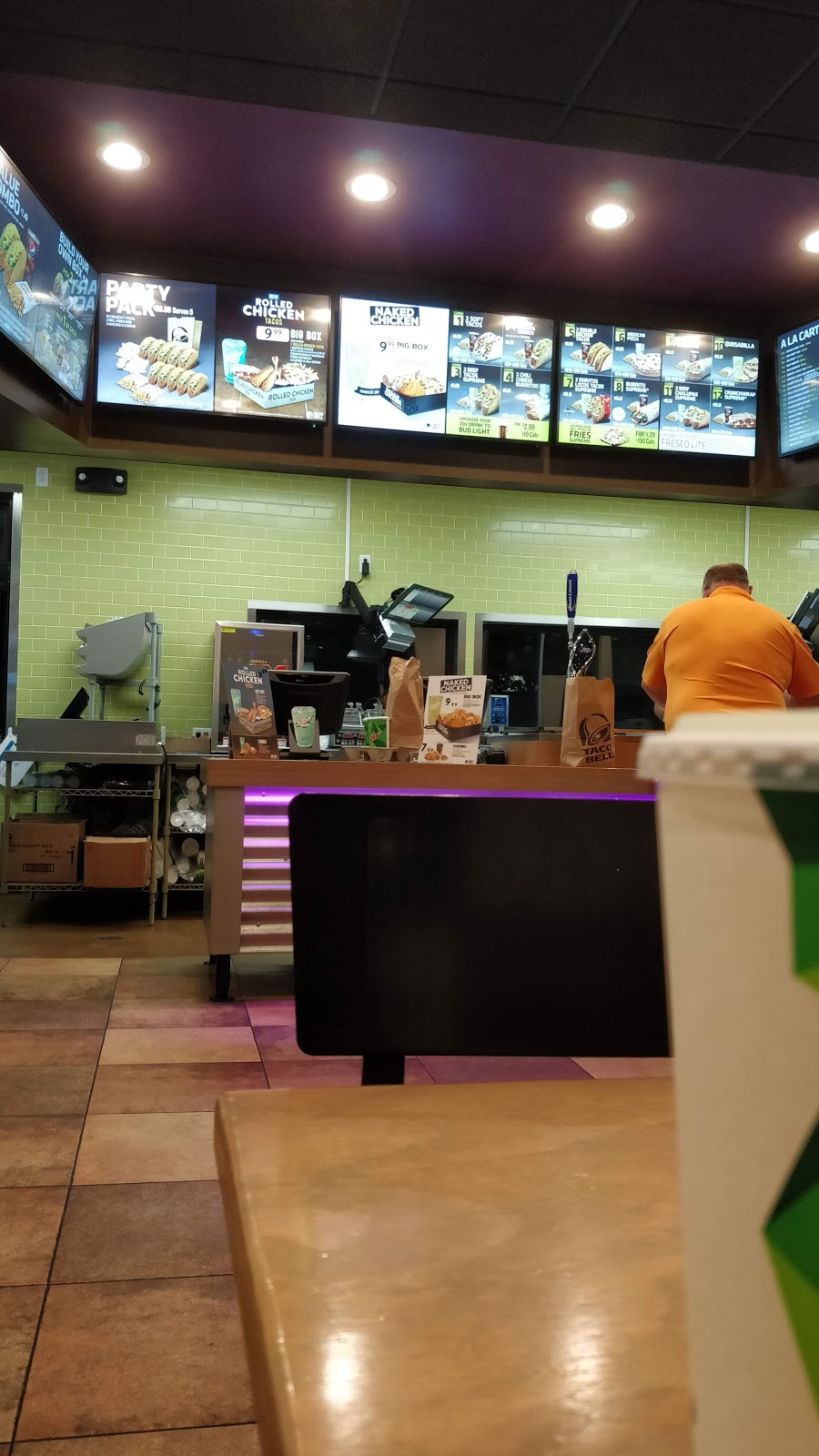 Taco Bell | 677 Upper James St, Hamilton, ON L9B 1K3, Canada | Phone: (905) 383-8877