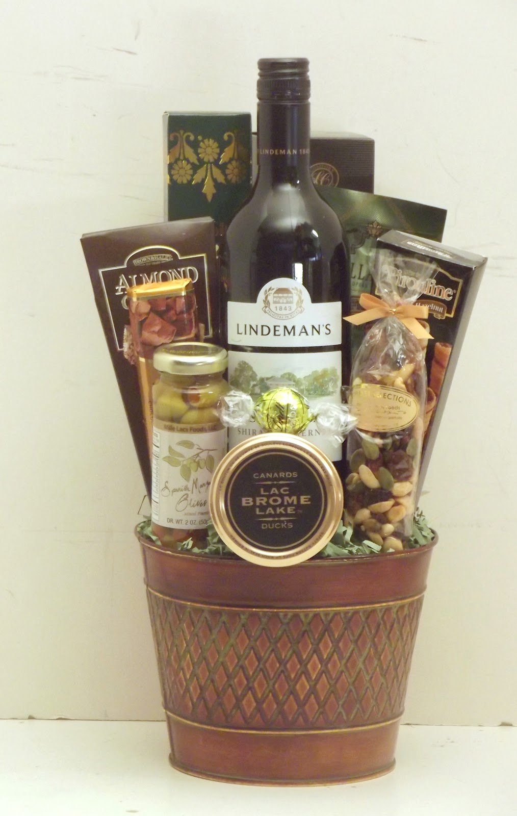 Cranberry Corners Gift Baskets | 928 Walkley Rd, Ottawa, ON K1V 6R5, Canada | Phone: (613) 733-2828