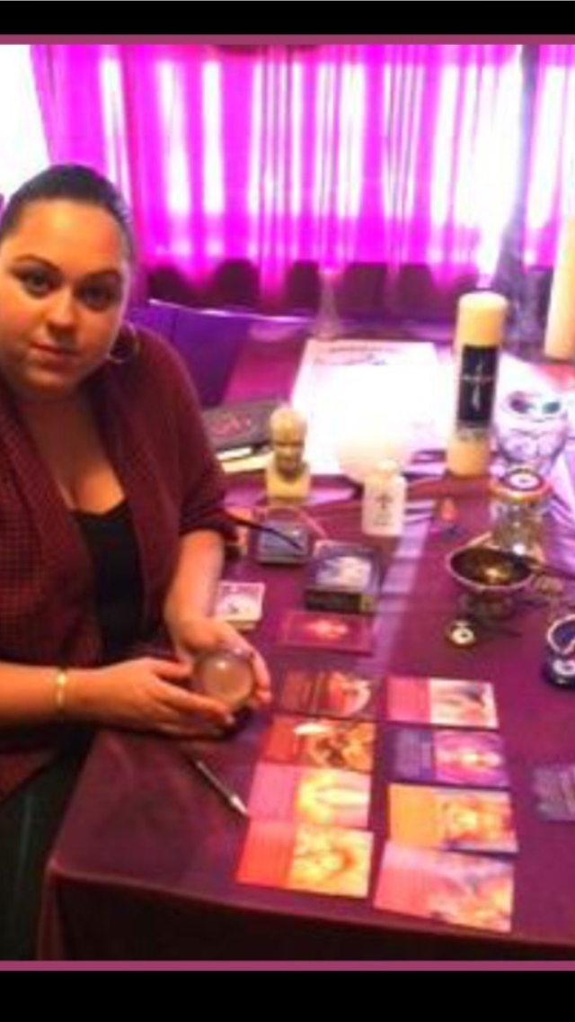 Psychic Sabrinas studio | 8871 Sheppard Ave E, Scarborough, ON M1B 5R7, Canada | Phone: (416) 283-1088