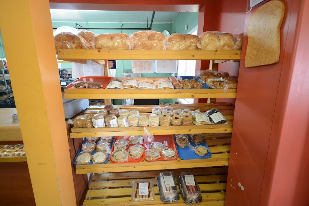 Boulangerie Perron De Roberval Inc | 637 Bd St Joseph, Roberval, QC G8H 2L1, Canada | Phone: (418) 275-1234