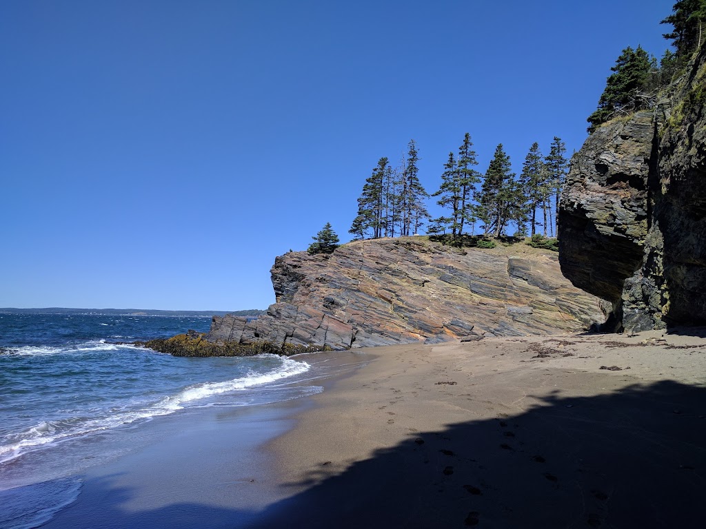 Gaff Point | Gaff Point Trail, Lunenburg, NS B0J 2W0, Canada