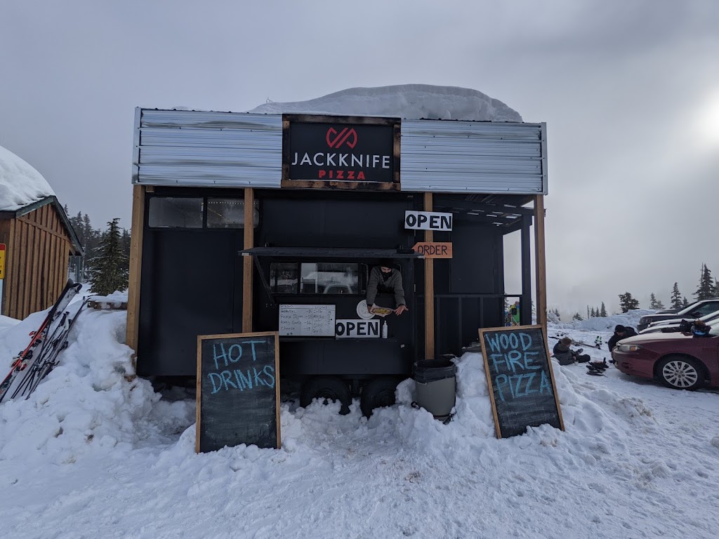 Jackknife Pizza | 8574 Reinhold Rd, Black Creek, BC V9J 1B4, Canada | Phone: (778) 585-1166