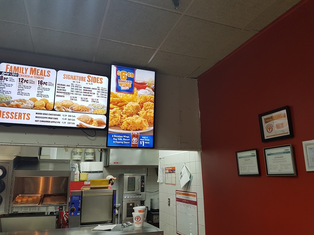 Popeyes® Louisana Kitchen | 1530 Albion Rd, Etobicoke, ON M9V 1B4, Canada | Phone: (416) 748-8302