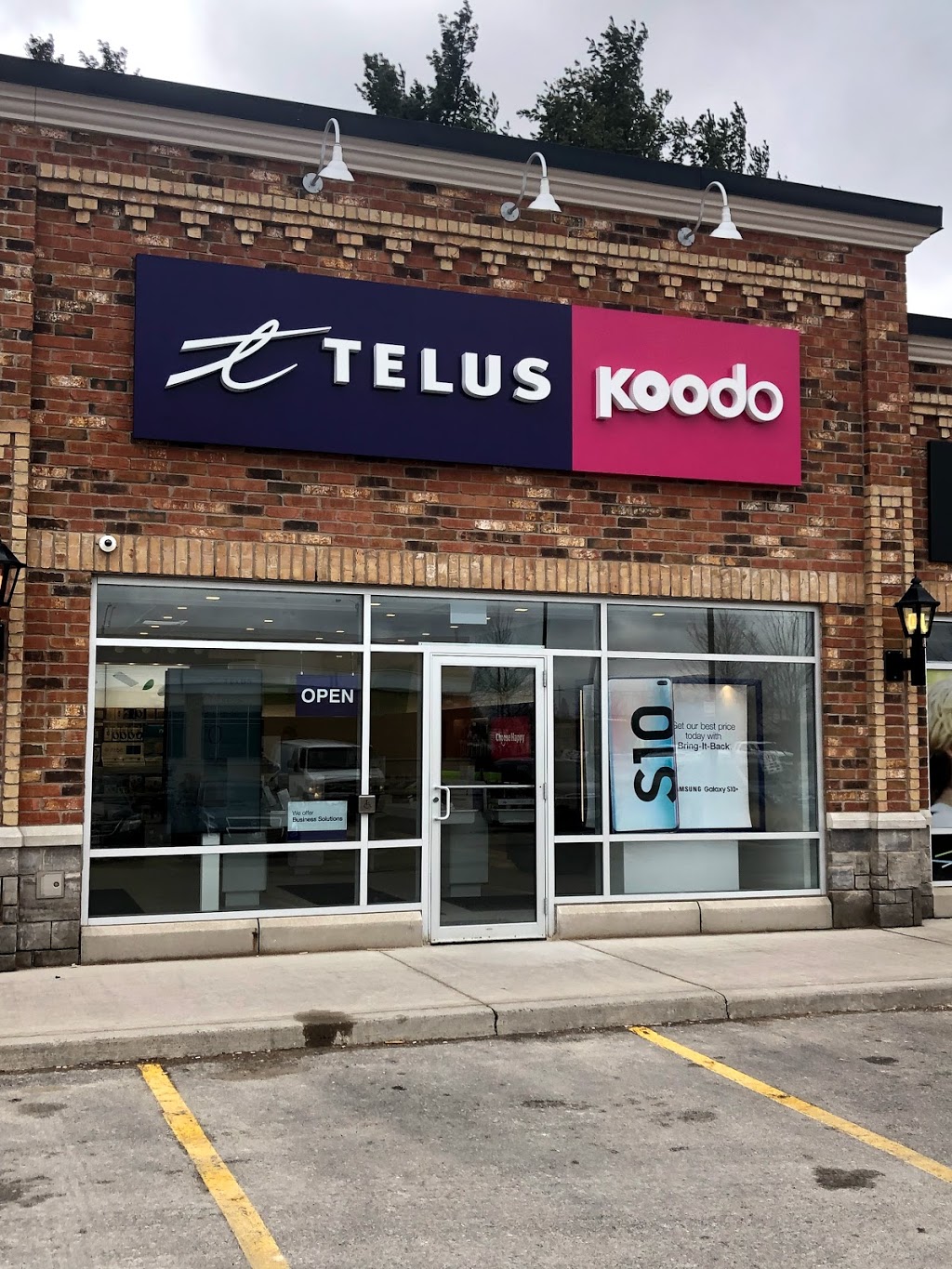 TELUS | 117 Young St UNIT A-3, Alliston, ON L9R 0E9, Canada | Phone: (705) 435-1777