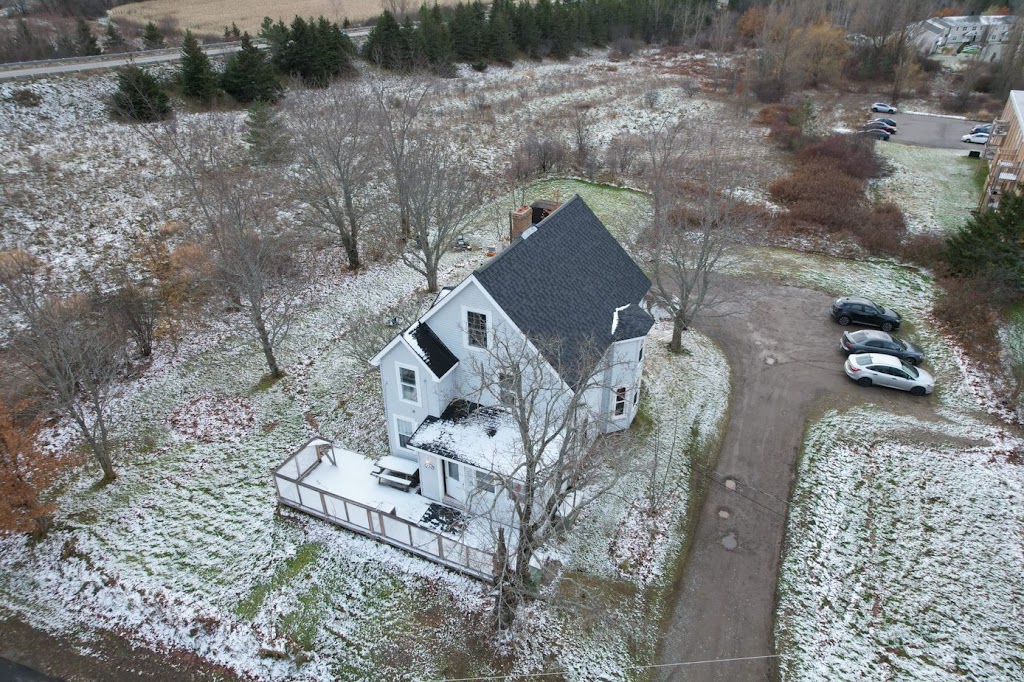 Wolfville Masjid - Ummah Masjid and Community Centre (UMCC) | 120 Highland Ave, Wolfville, NS B4P 1Z7, Canada | Phone: (902) 407-1411