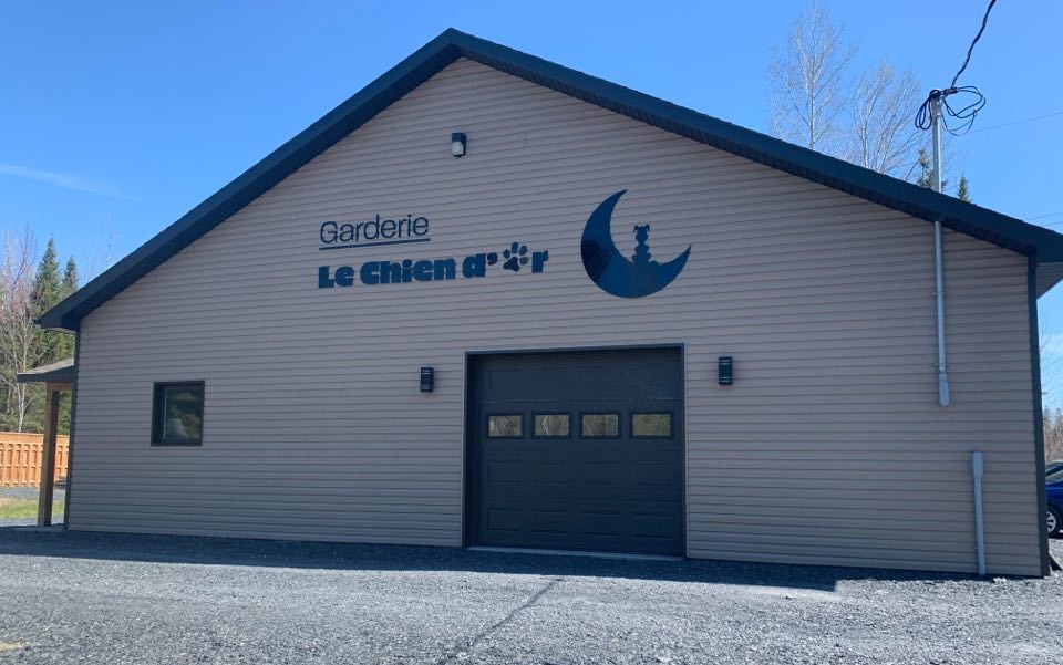 Garderie Le Chien Dor | 7025 35e Av, Saint-Georges, QC G5Y 5C2, Canada | Phone: (418) 225-6002