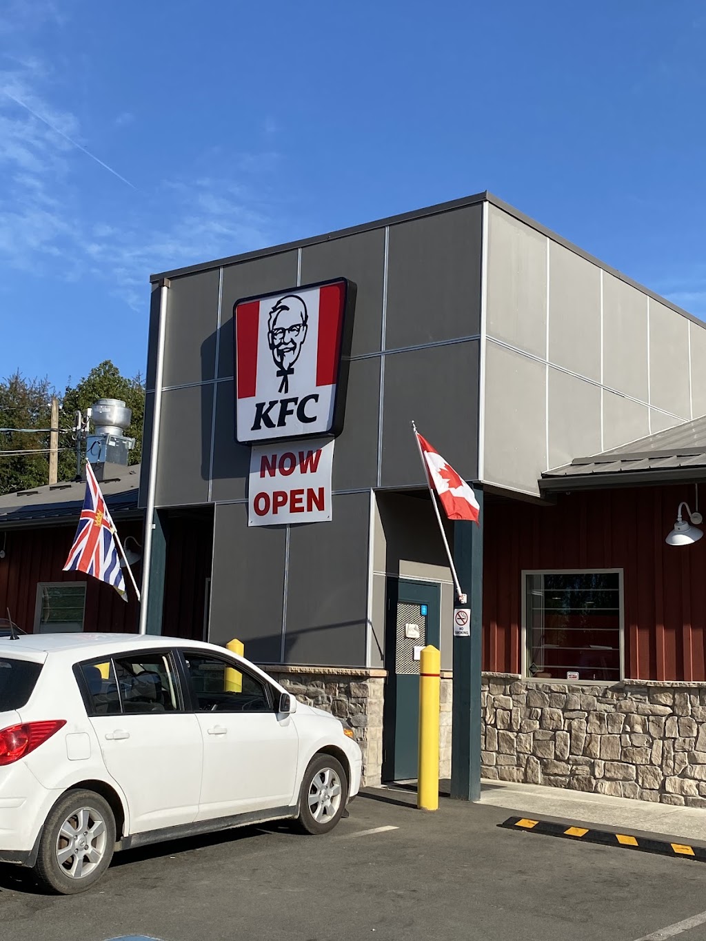 KFC | 2484 Alberni Hwy, Coombs, BC V0R 1M0, Canada | Phone: (778) 716-3816