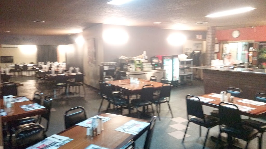 J & A Bowers Restaurant | 261 Rue Principale, Mansfield-et-Pontefract, QC J0X 1R0, Canada | Phone: (819) 683-3737