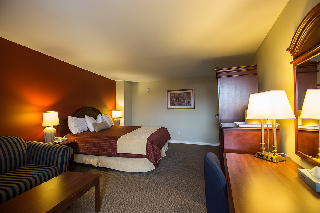 Saxony Motel | 521 Grand Ave E, Chatham, ON N7L 3Z2, Canada | Phone: (519) 354-4881