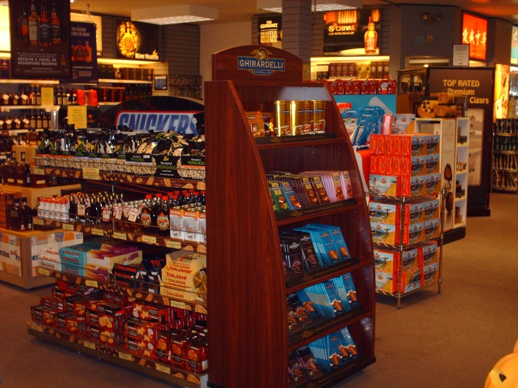 Duty Free Americas - Blaine Exit 275 | 20 12th St, Blaine, WA 98231, USA | Phone: (360) 332-5223