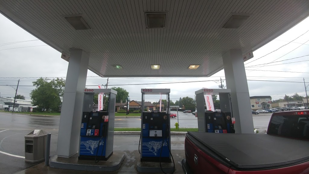 Gas Station | 13470 Boulevard Curé-Labelle, Mirabel, QC J7J 1G9, Canada