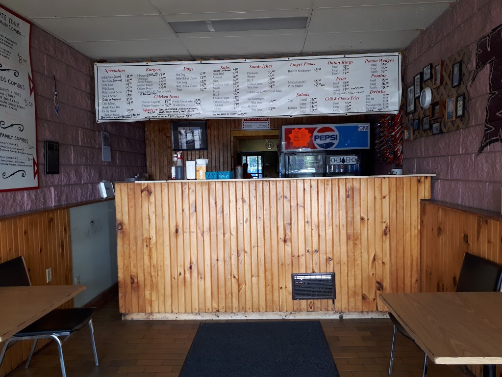 T-N-T Fast Food | 1721 Chiefswood Rd, Ohsweken, ON N0A 1M0, Canada | Phone: (519) 445-2972