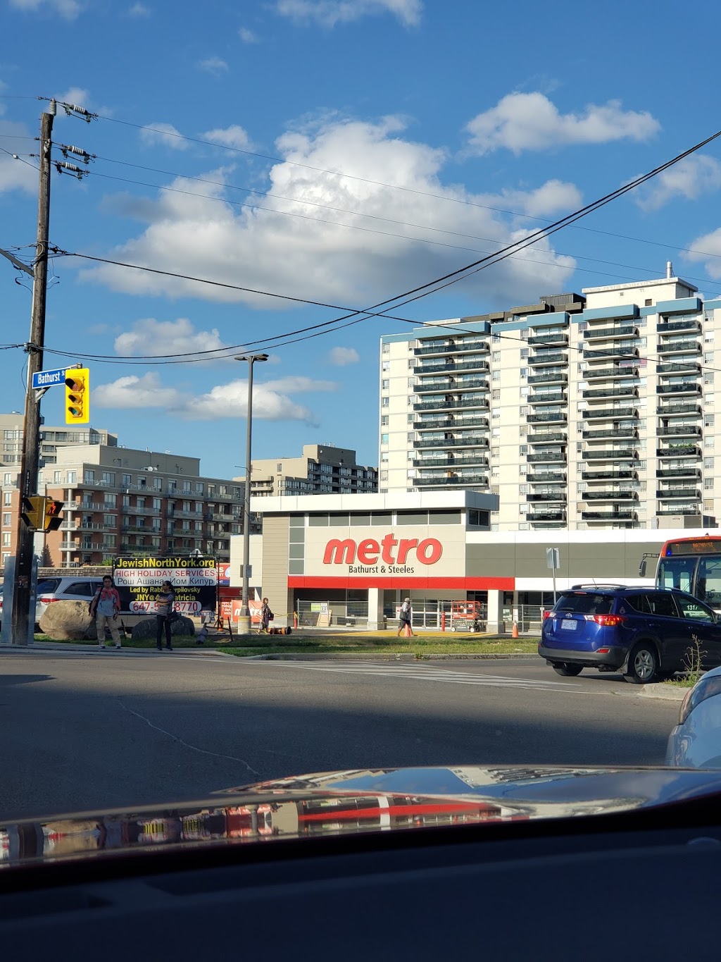 Metro | 6201 Bathurst St, North York, ON M2R 2A5, Canada | Phone: (416) 228-1110