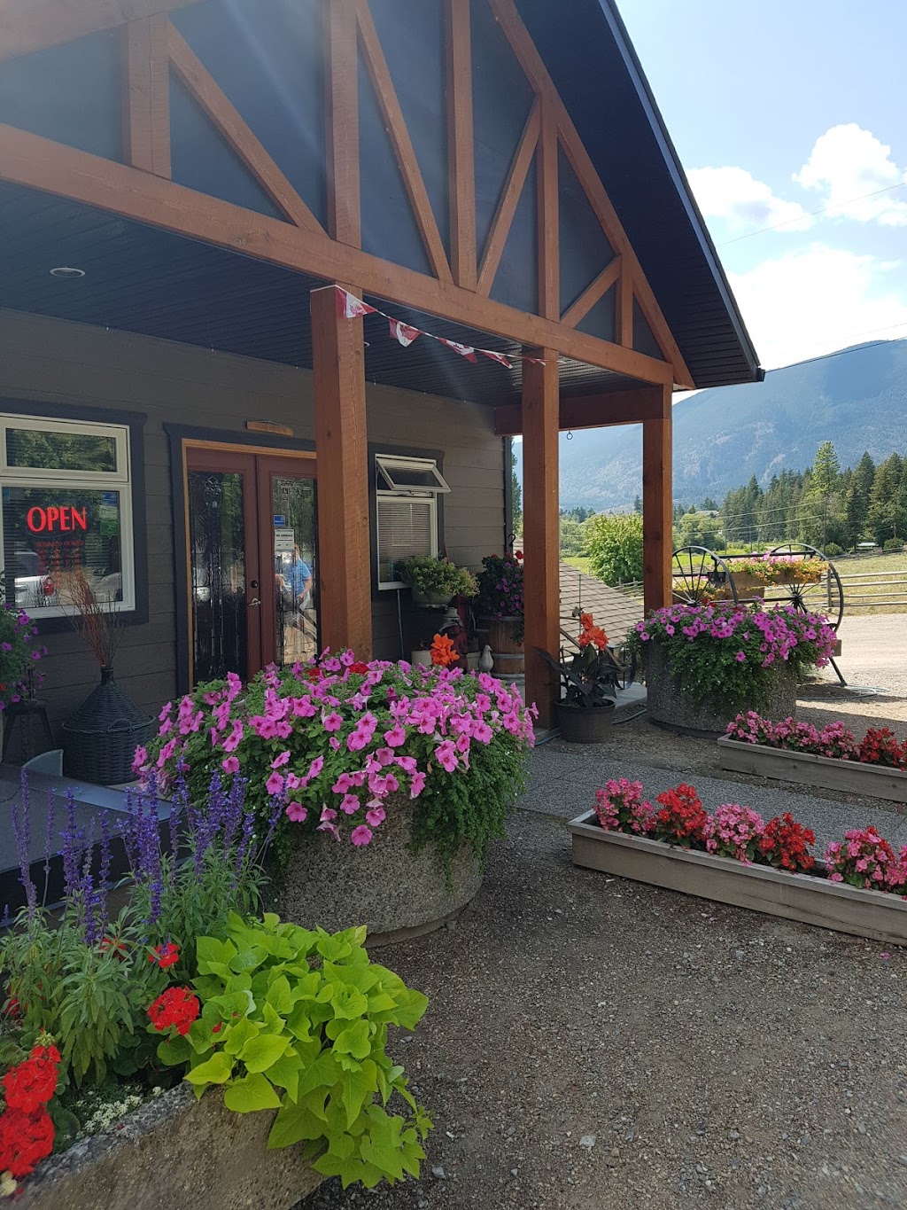 Mojo Tours Inc. | 8051 Okanagan Landing Rd A, Vernon, BC V1H 1J4, Canada | Phone: (250) 540-8687