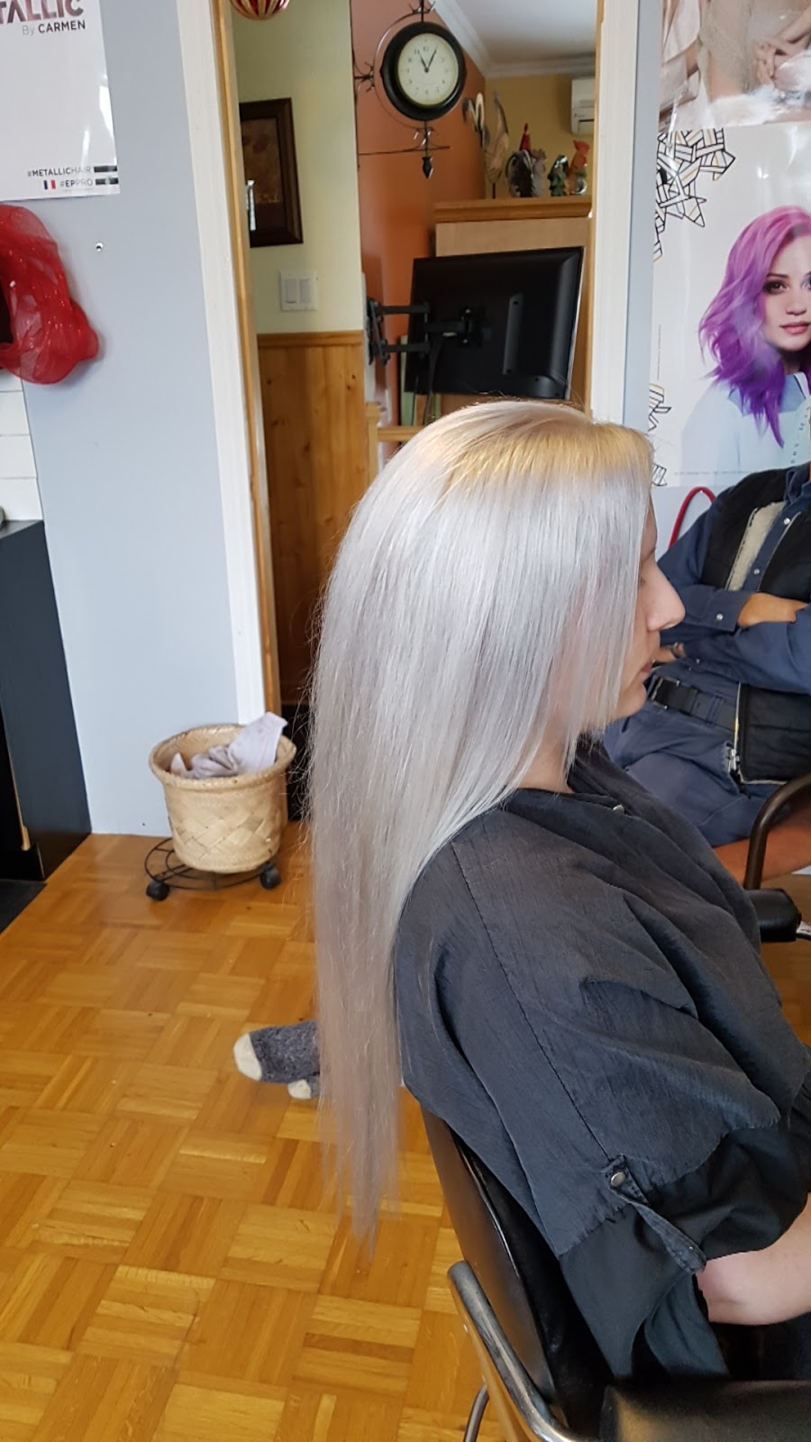 Coiffure aux Quatre Vents | 4 a des pins, Sainte-Clotilde-de-Châteauguay, QC J0L 1W0, Canada | Phone: (450) 826-0060