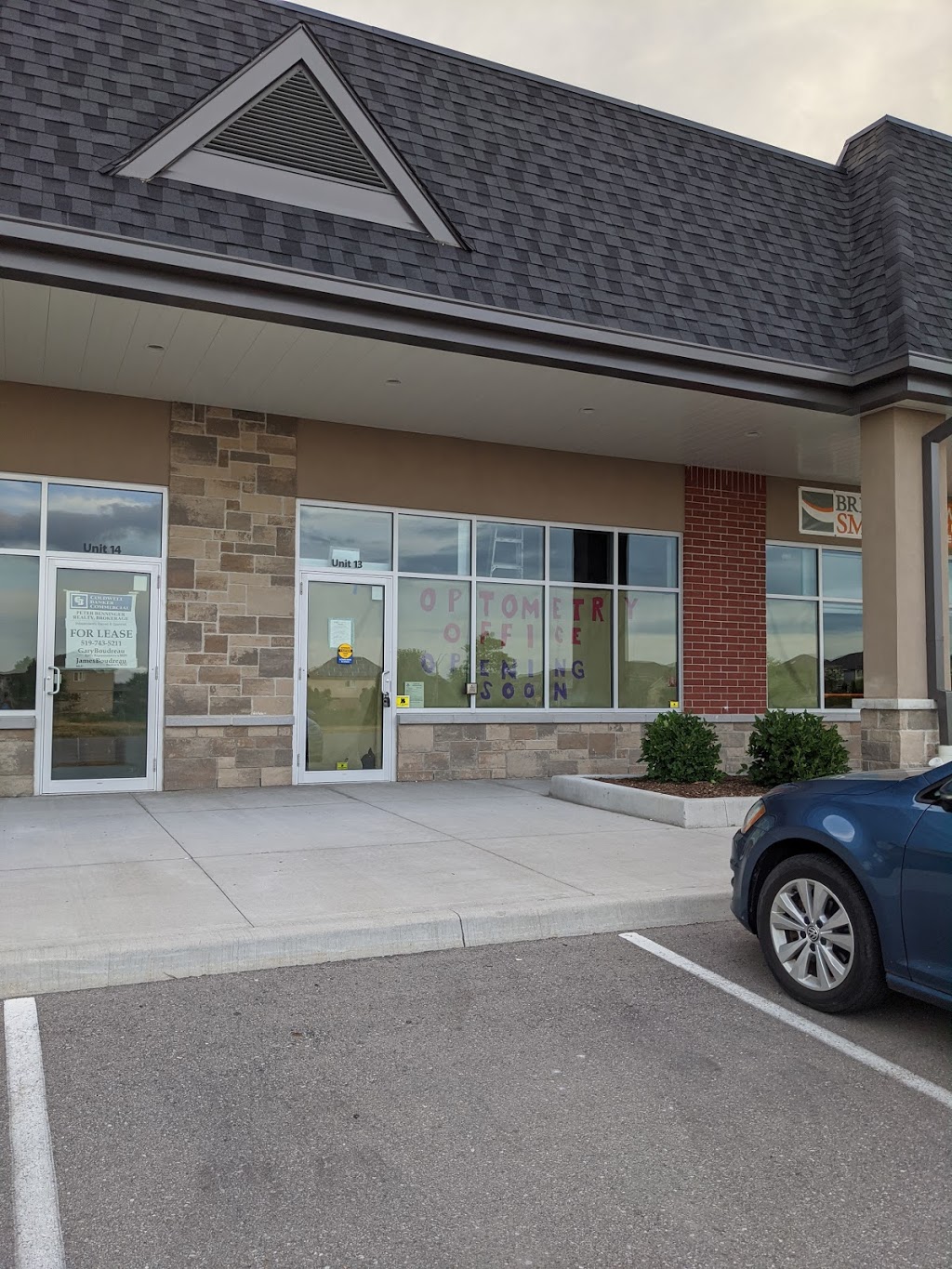 Breslau Family Eye Care | 10 Townsend Dr Unit 13, Breslau, ON N0B 1M0, Canada | Phone: (226) 240-4004