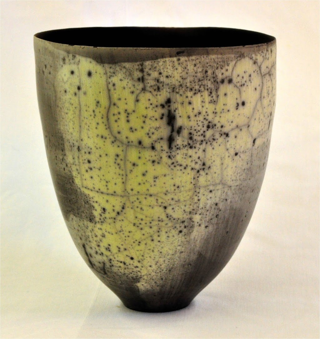 Carol Grant Pottery | 10 Beach Ave, Deep River, ON K0J 1P0, Canada | Phone: (613) 602-2198