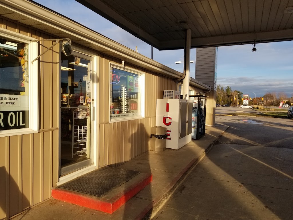 Esso | 1929 Mosley St, Wasaga Beach, ON L9Z 1Z4, Canada | Phone: (705) 812-0929