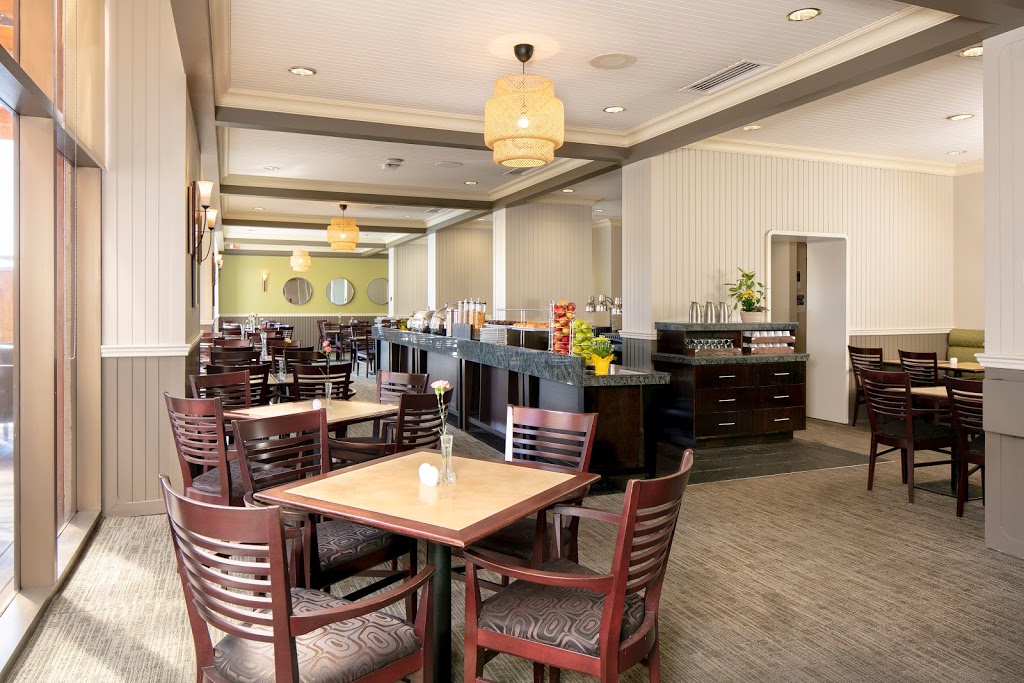 Lobby Restaurant & Bar | 3500 Cessna Dr, Richmond, BC V7B 1C7, Canada | Phone: (604) 278-1241