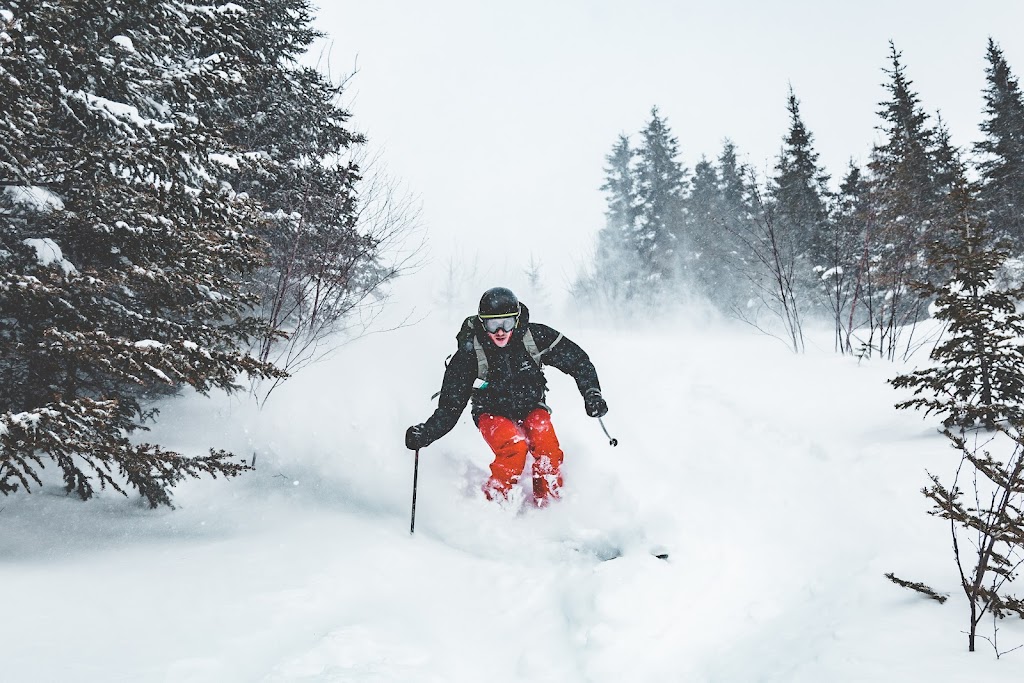 Ferreol skis haute performance | 9414 Bd Sainte-Anne, Sainte-Anne-de-Beaupré, QC G0A 3C0, Canada | Phone: (581) 995-3172