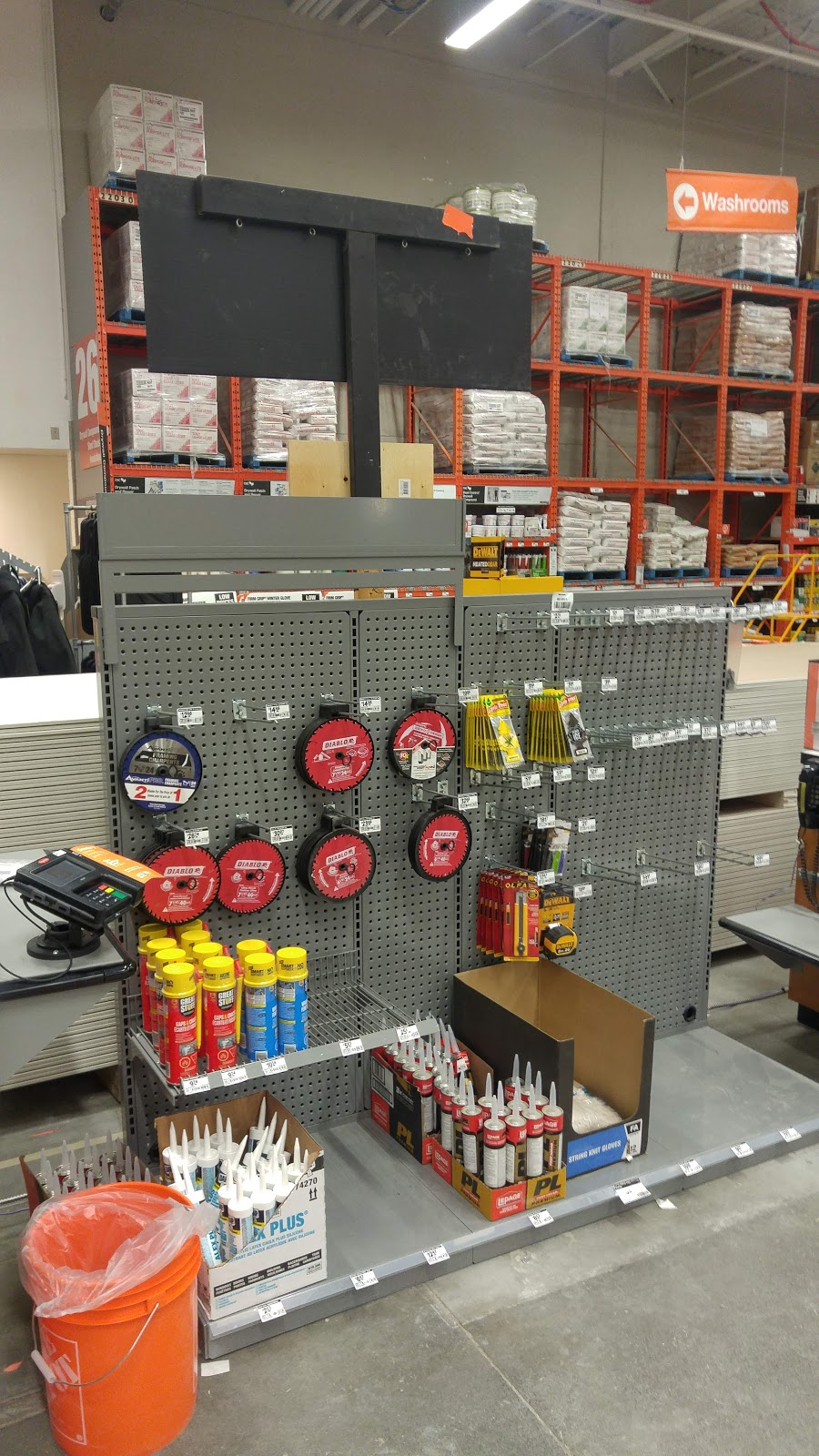 The Home Depot | 17850 Yonge St, Newmarket, ON L3Y 8S1, Canada | Phone: (905) 898-0090