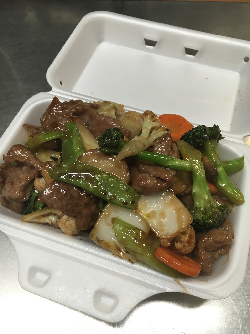 Golden Hill Chinese Food | 12 Castleridge Dr NE, Calgary, AB T3J 1V4, Canada | Phone: (403) 280-1048