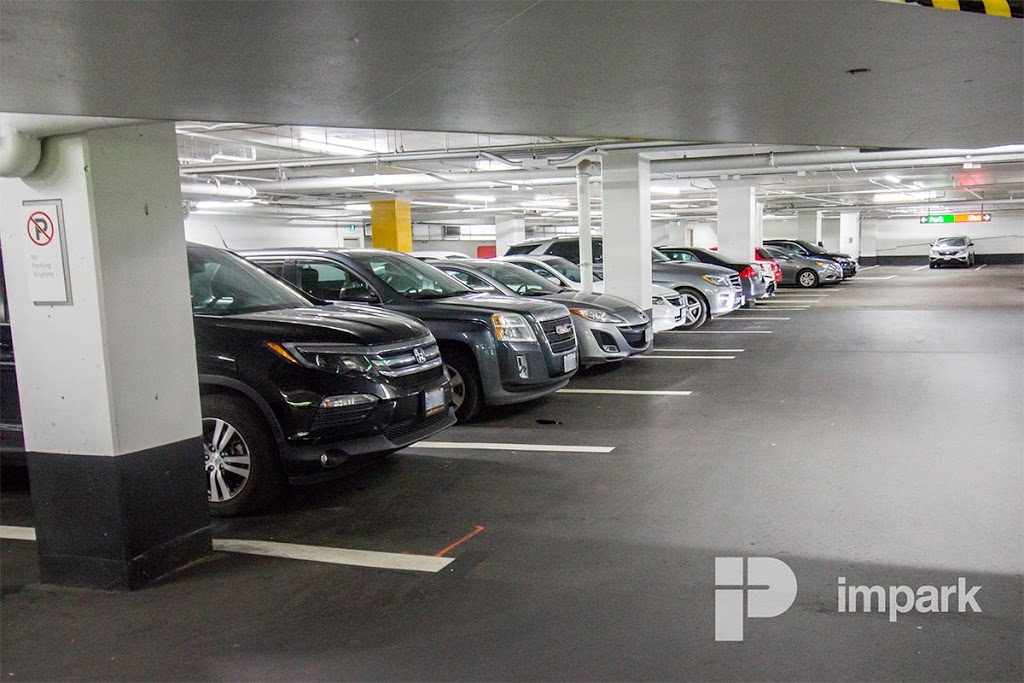 York Mills Centre Parking Garage - Lot #381 | 4025 Yonge St, North York, ON M2P 2E3, Canada | Phone: (416) 369-1801